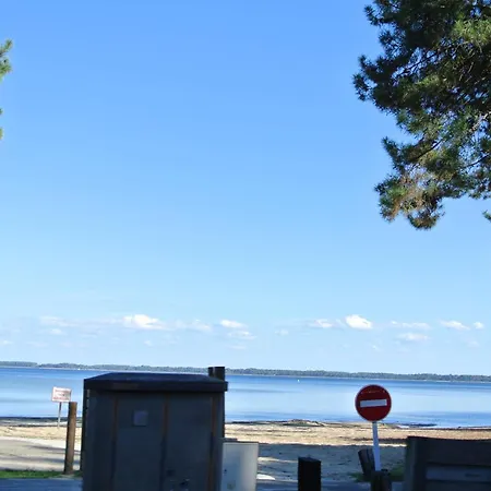 Maison 6 Pers à Avec Grande Terrasse, 3 Ch, Jardin Clos, Classée 1 étoile - Fr-1-877-39 *